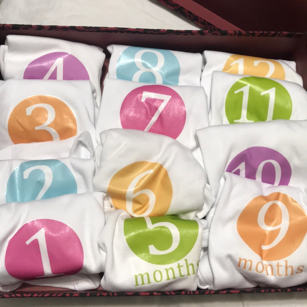 Watch me grow onesies 1-12 months! BNIB